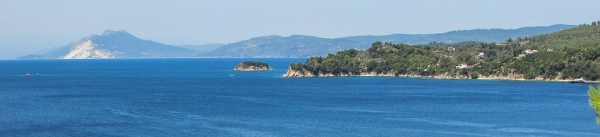 Das Mittelmeer bei der griechischen Insel Skiathos